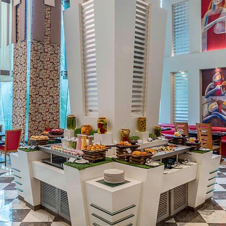 Radisson Noida Hotel Ngoại thất bức ảnh