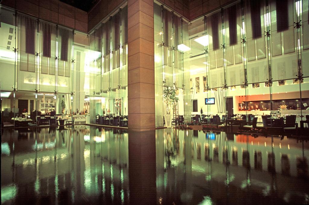 Radisson Noida Hotel Ngoại thất bức ảnh