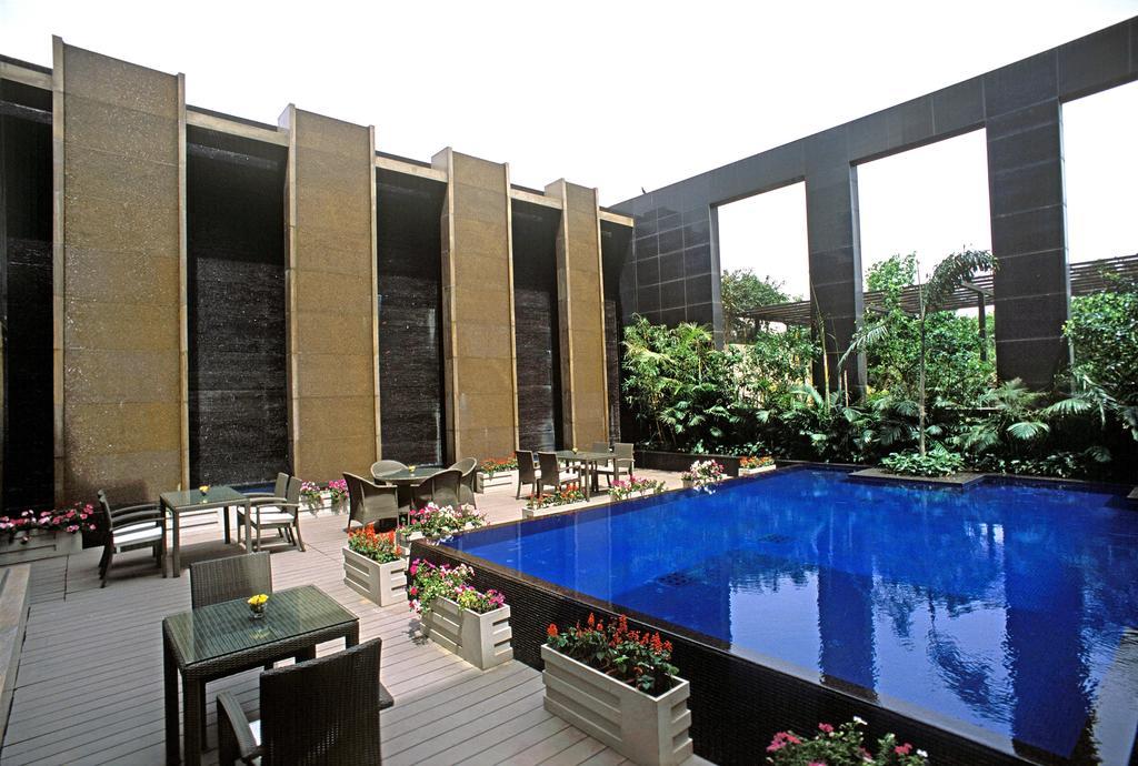 Radisson Noida Hotel Ngoại thất bức ảnh