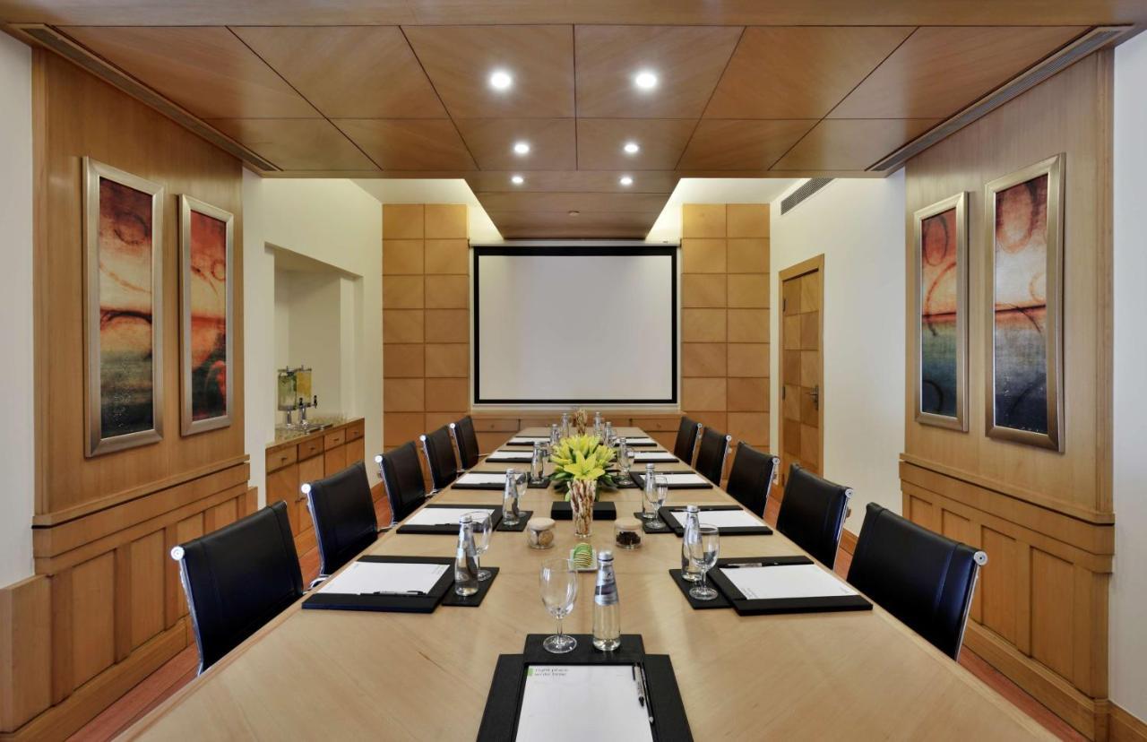 Radisson Noida Hotel Ngoại thất bức ảnh