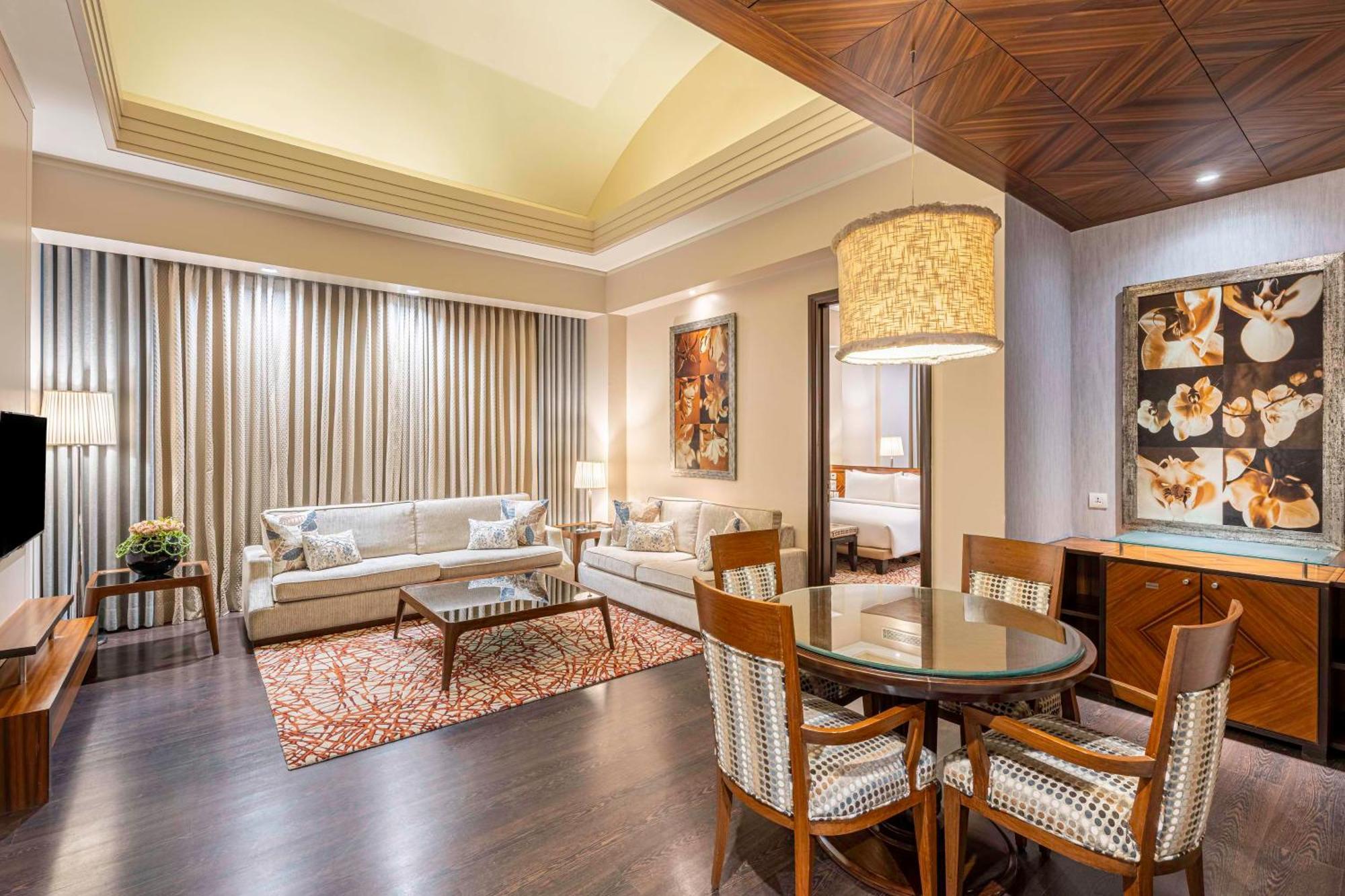 Radisson Noida Hotel Ngoại thất bức ảnh