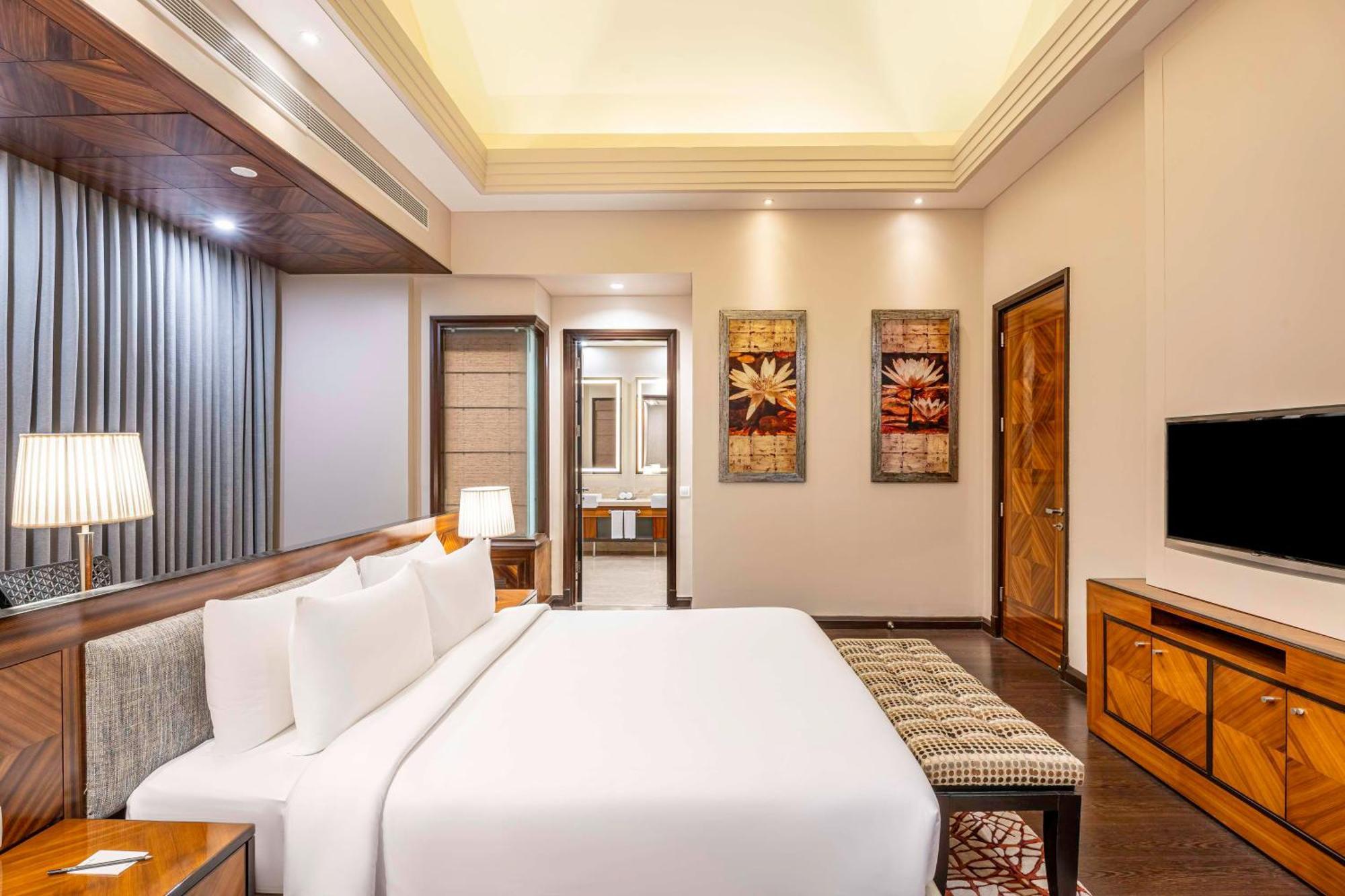 Radisson Noida Hotel Ngoại thất bức ảnh