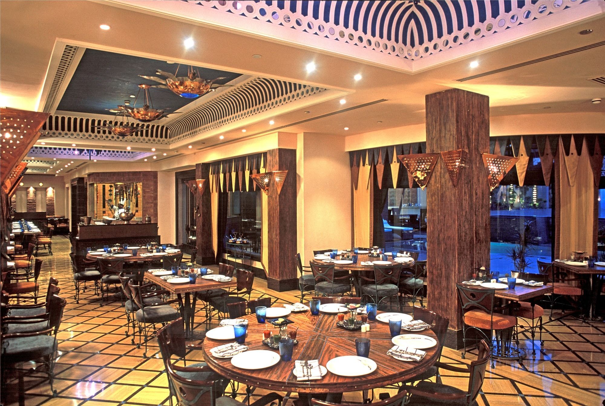 Radisson Noida Hotel Ngoại thất bức ảnh