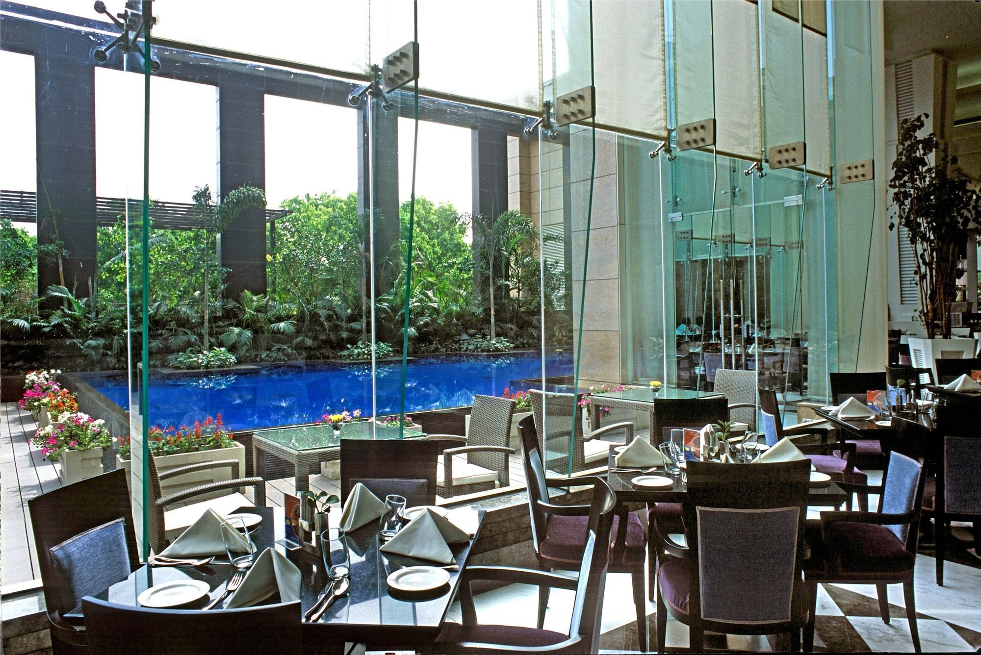 Radisson Noida Hotel Ngoại thất bức ảnh